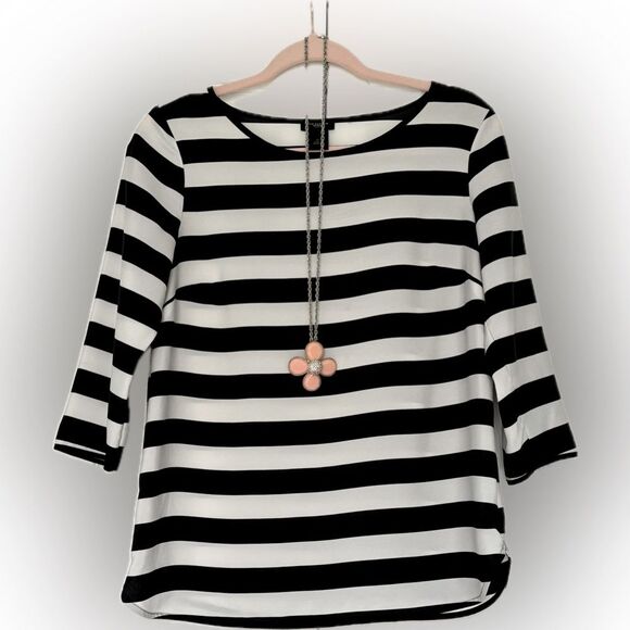Timeless! Ann Taylor Petite black & white striped top! - Picture 2 of 8